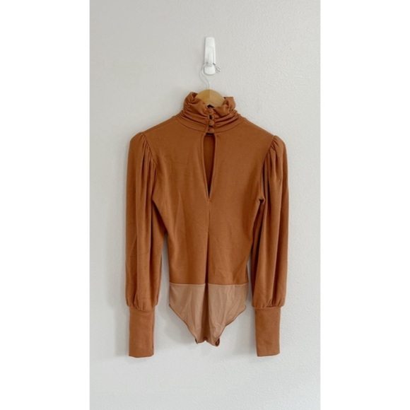 Rachel Pally Luxe Rib Eloise Turtleneck Bodysuit In Brass L - Picture 4 of 11